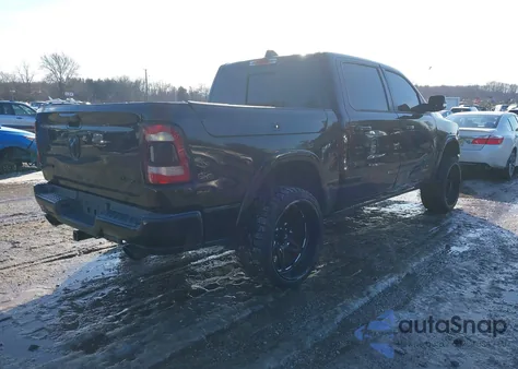 2019 Ram 1500 Laramie 4X4 5'7 Box z USA, uszkodzony, nr VIN 1C6SRFJT5KN781136